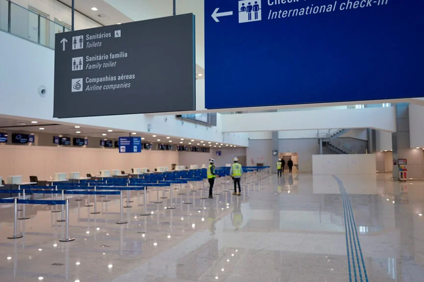 Qual o melhor piso para aeroporto?