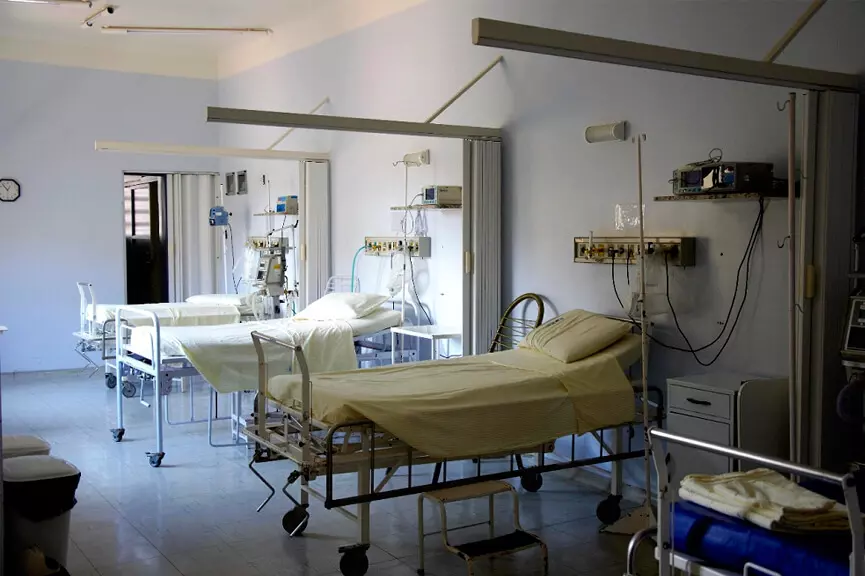 Piso para área comum de hospital